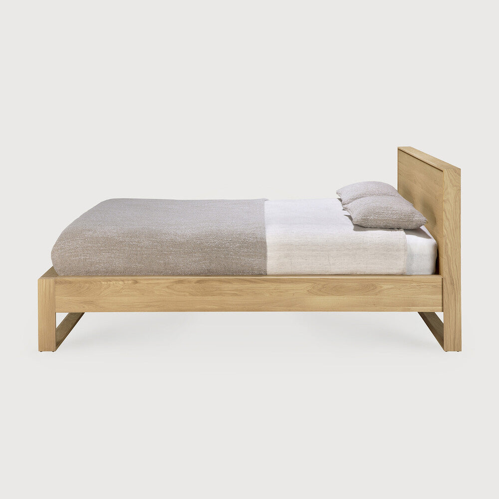 Sael Bed - Solid Walnut/Teak/Oak Wood (Queen)