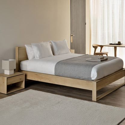 Sael Bed - Solid Walnut/Teak/Oak Wood (Queen)