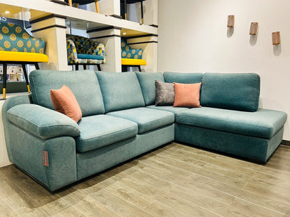 California Corner Leather RHF With Chaise