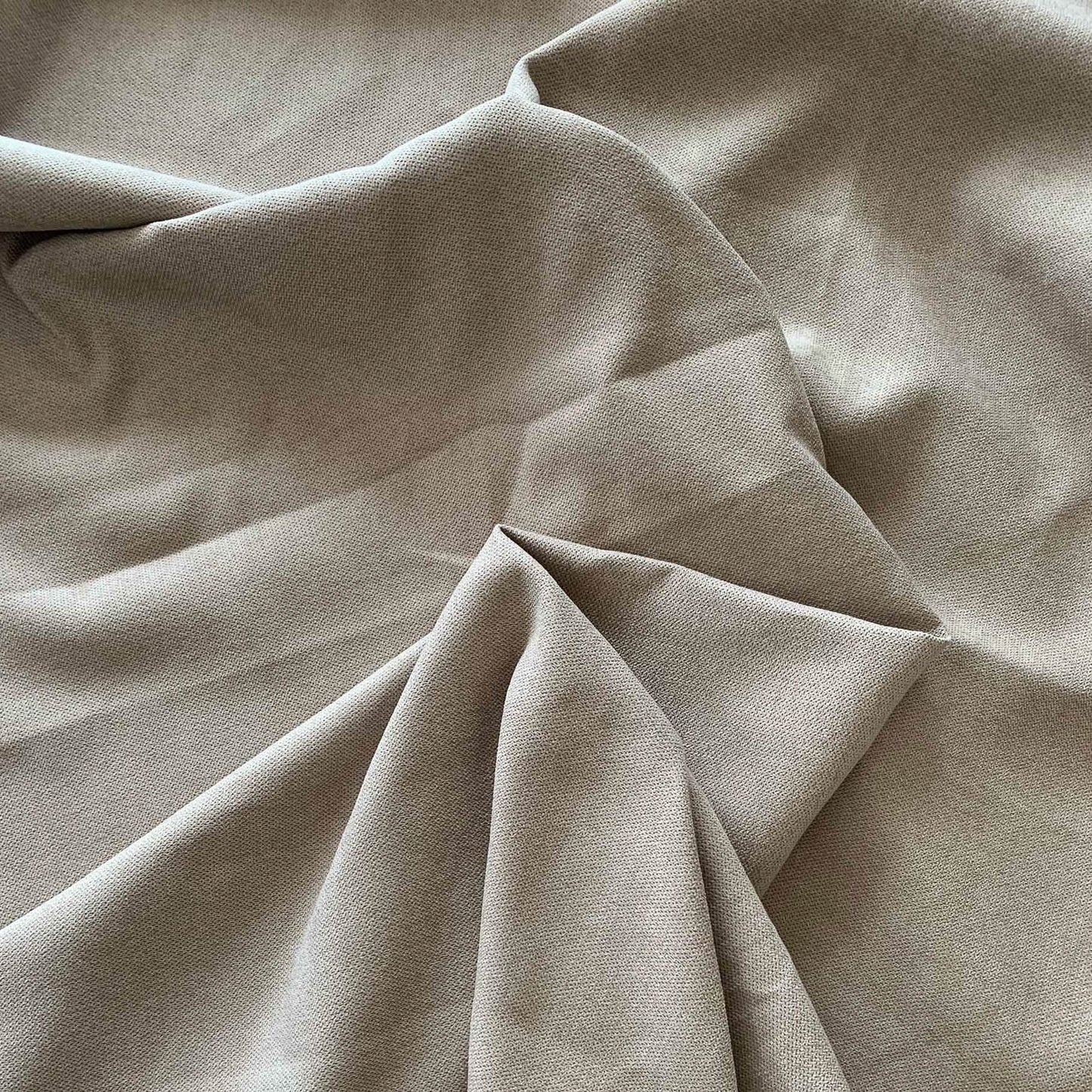 Palo Sofa T | 2.5 Seater (6 feet) | Tufted