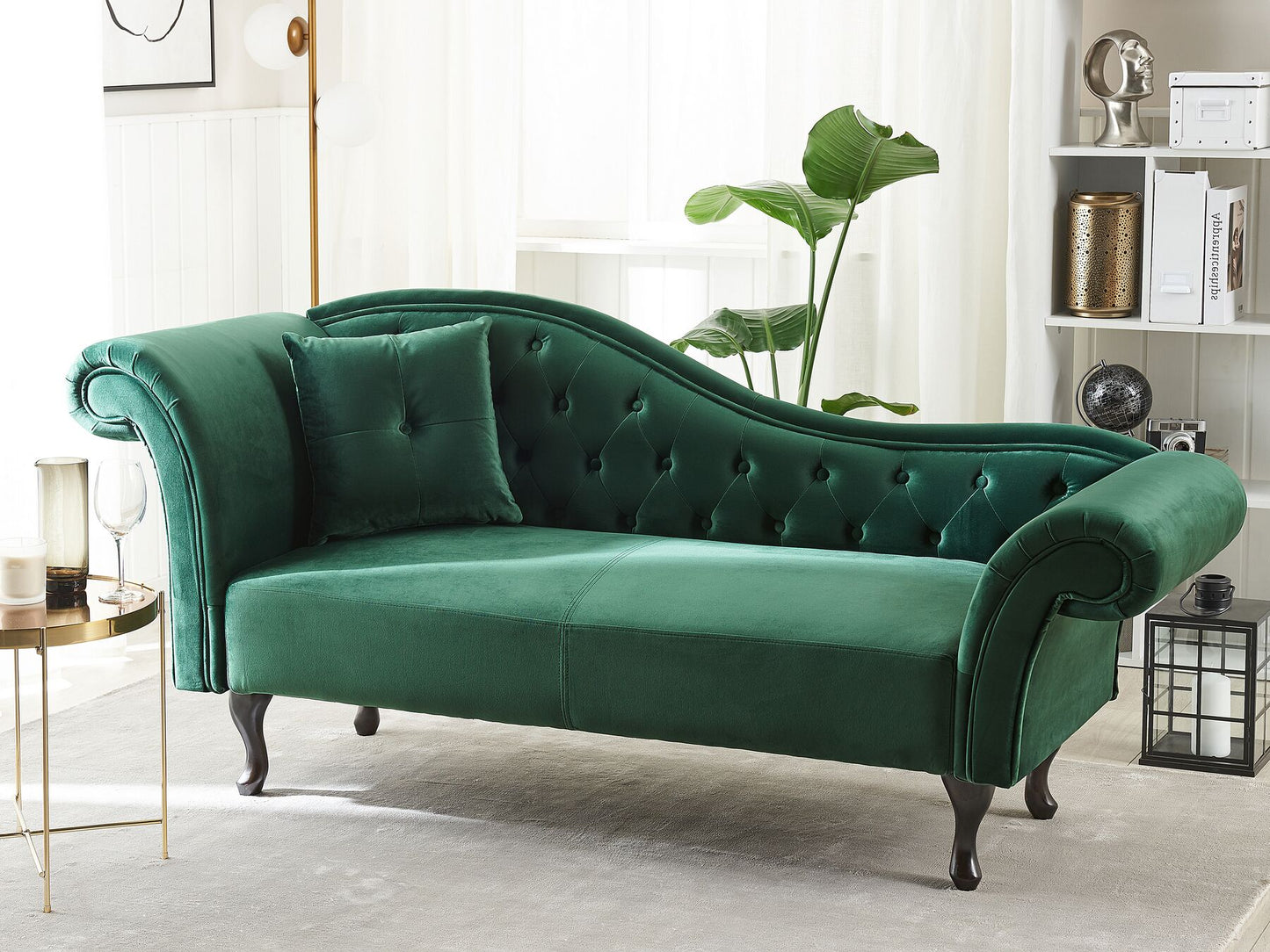 Lates Chesterfield Chaise